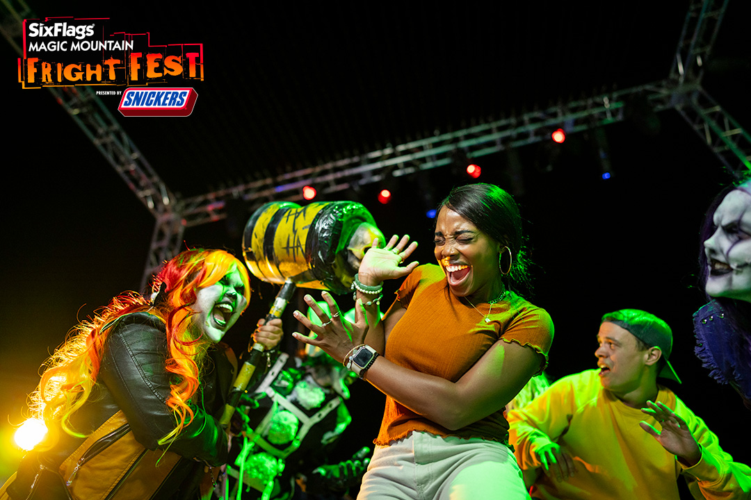 Gana Entradas para Magic Mountain
